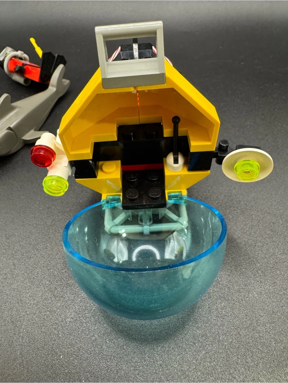 Vintage LEGO Town Divers Shark Attack 6599 Near Complete Set Retired 1997 - Picture 7 of 10